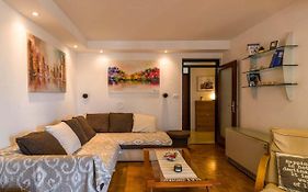 Apartment Many
